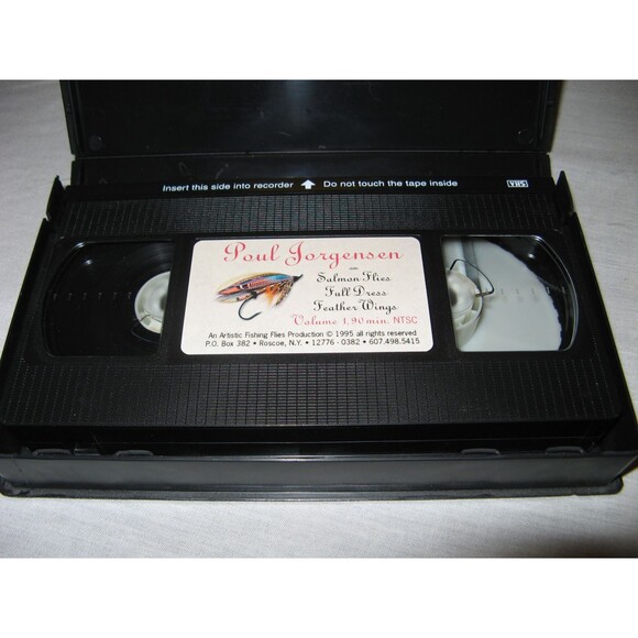 VHS Tape Paul Jorgensen on Salmon Flies Full Dress Feather Wings Fly Fishing - Picture 3 of 3